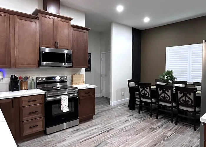 Ferienhaus Desert Retreat 3br Close To River And Casinos *